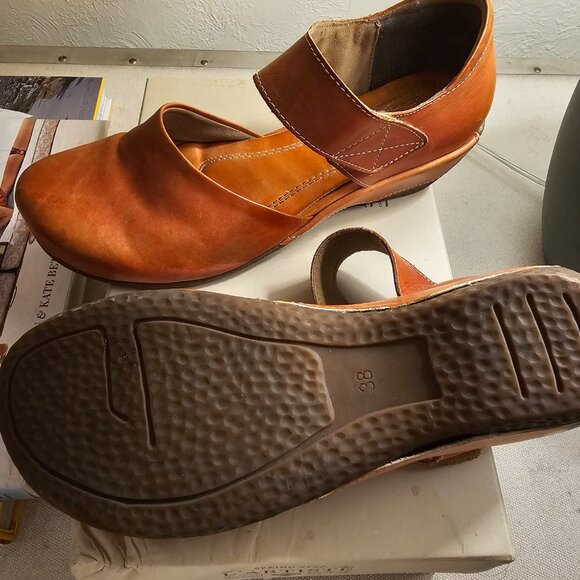 Spring Step L'Artiste Glinda/Gloss Velcro Mary Jane - Caramel 8M - Picture 3 of 4